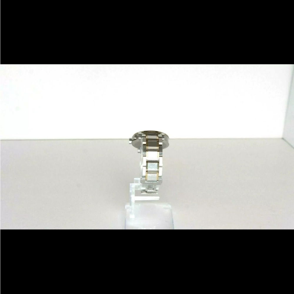 Burberry bu1374 Watch #129 new battery - Picture 5 of 8